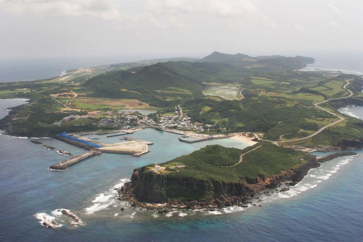 Japan enhances defense force near the conflicted island with China - ảnh 1